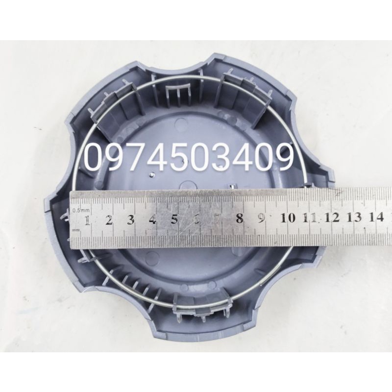 Nắp chụp la zăng xe hơi Land Cruiser đời cũ loại bằng