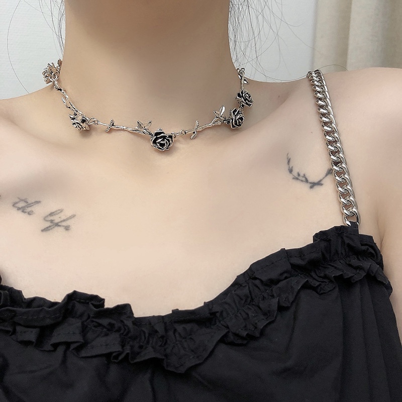 Vòng cổ choker Etrendy mặt hoa hồng đen đơn giản phong cách gothic cổ điển 2022