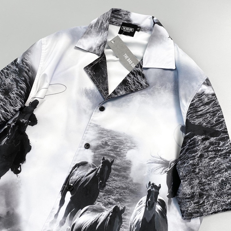 Áo sơ mi hoạ tiết Horse MSW Town , sơ mi ngắn tay form rộng nam nữ unisex | BigBuy360 - bigbuy360.vn