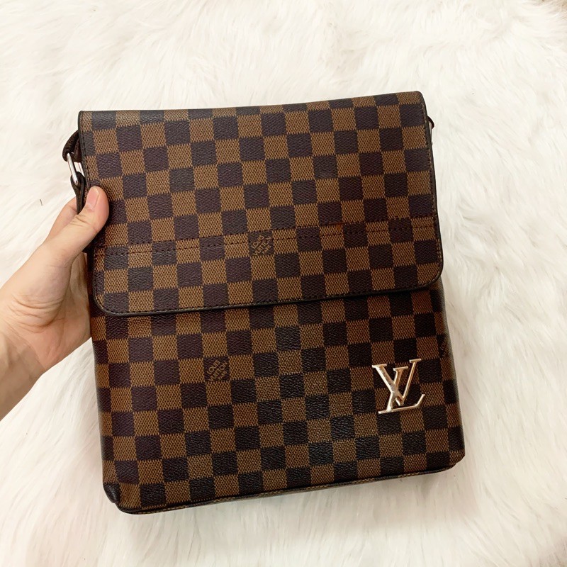 Túi đeo chéo nam các nhãn hiệu