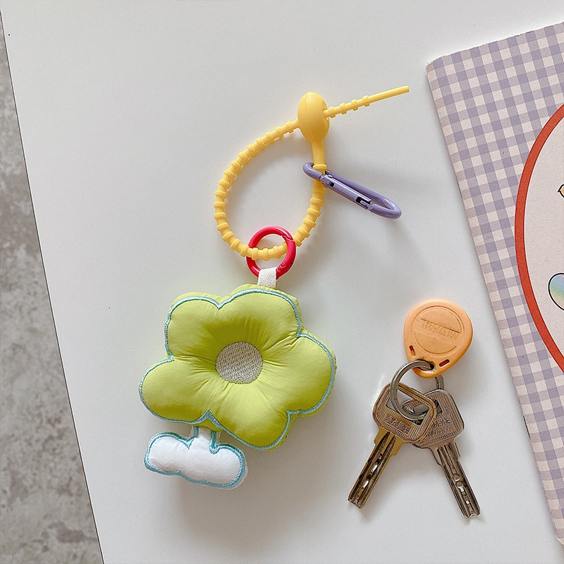 Móc khóa hoa vải dễ thương trang trí túi đi học