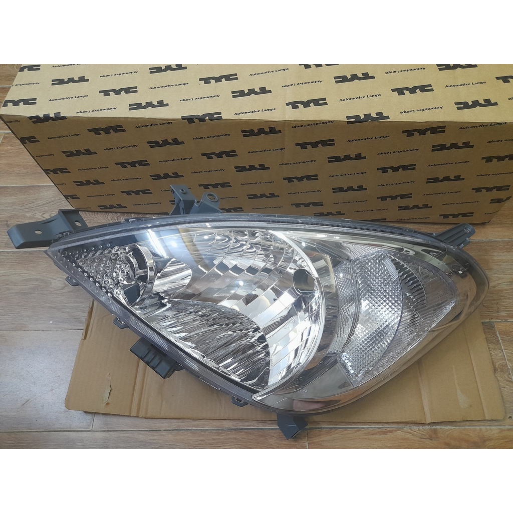 Đèn pha Toyota Innova 2006-2011 TYC Đài Loan