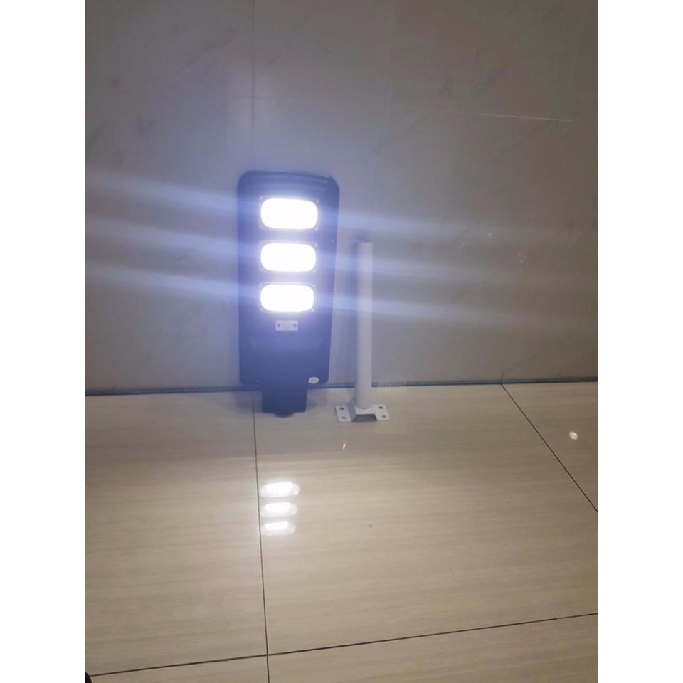 ĐÈN ĐƯỜNG NĂNG LƯỢNG MẶT TRỜI 90W