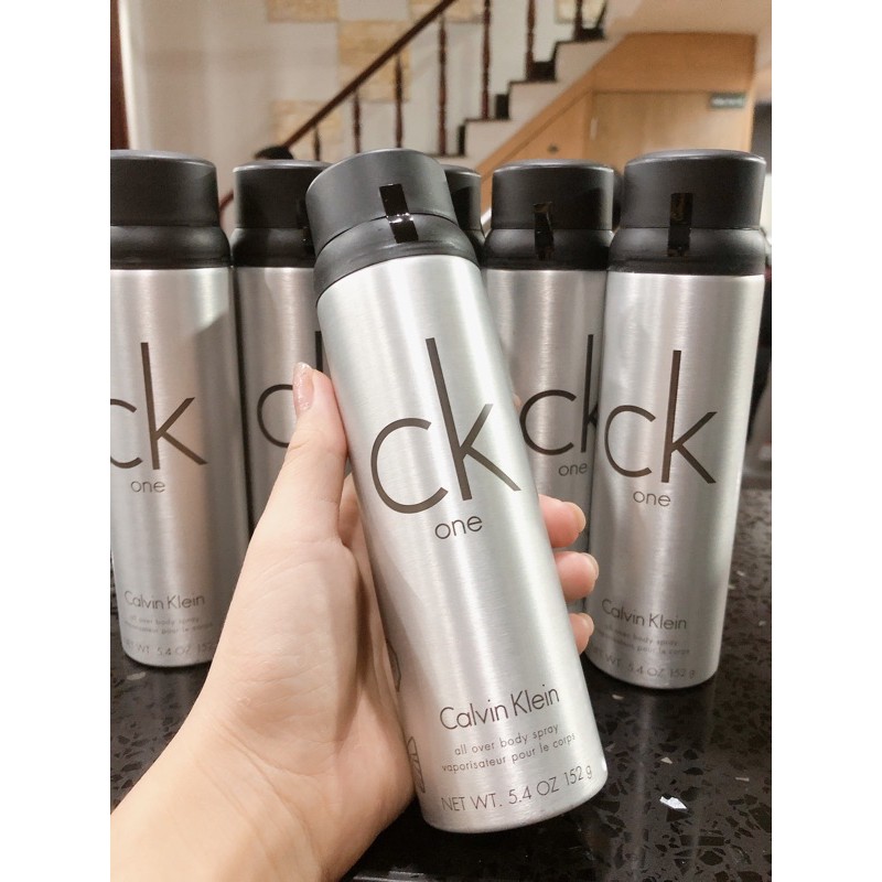 Xịt thơm toàn thân Ck one