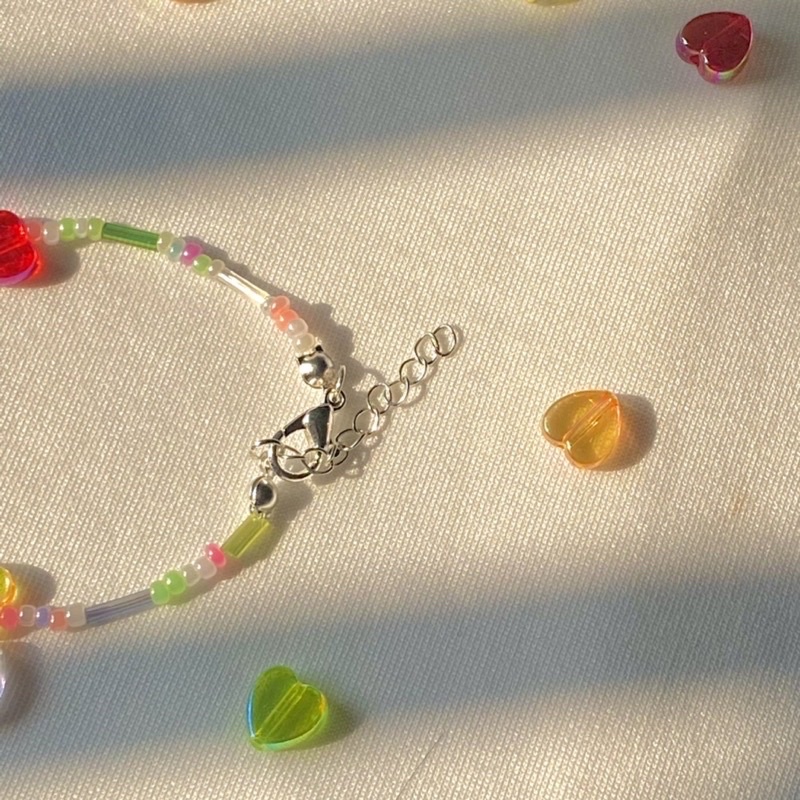 Vòng beautiful hearts in pastel colors