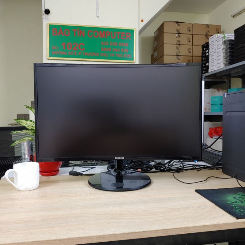 Màn hình máy tính Samsung LC27F390 cong