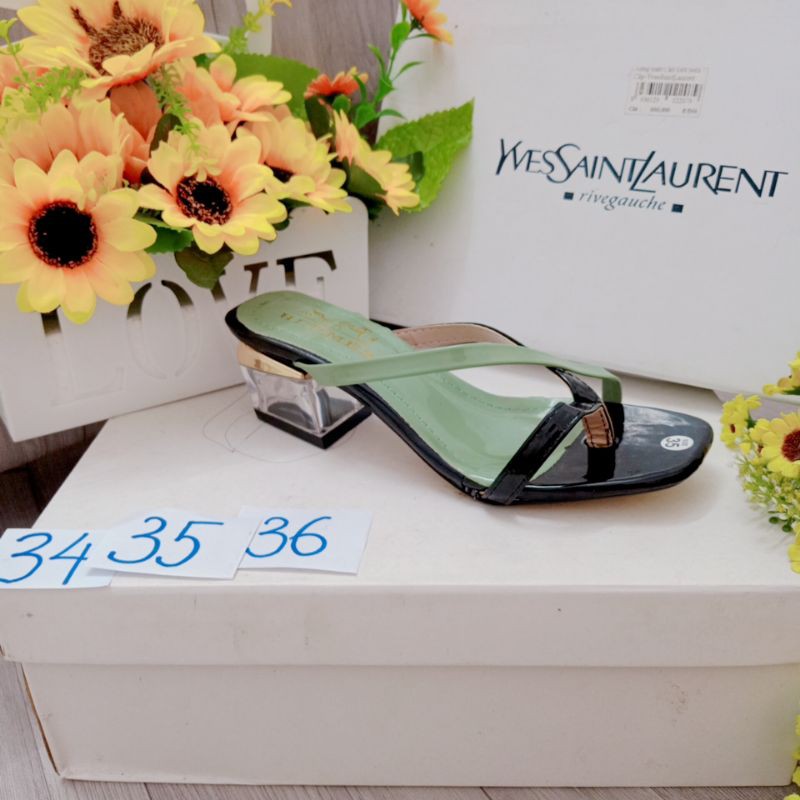 Sandal size 35 . ib mẫu để báo giá