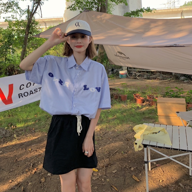 SUXI Áo Sơ Mi Tay Ngắn Dáng Rộng Họa Tiết Kẻ Sọc In Chữ Kiểu Hàn Quốc Thời Trang Mùa Hè Cho Nữ
