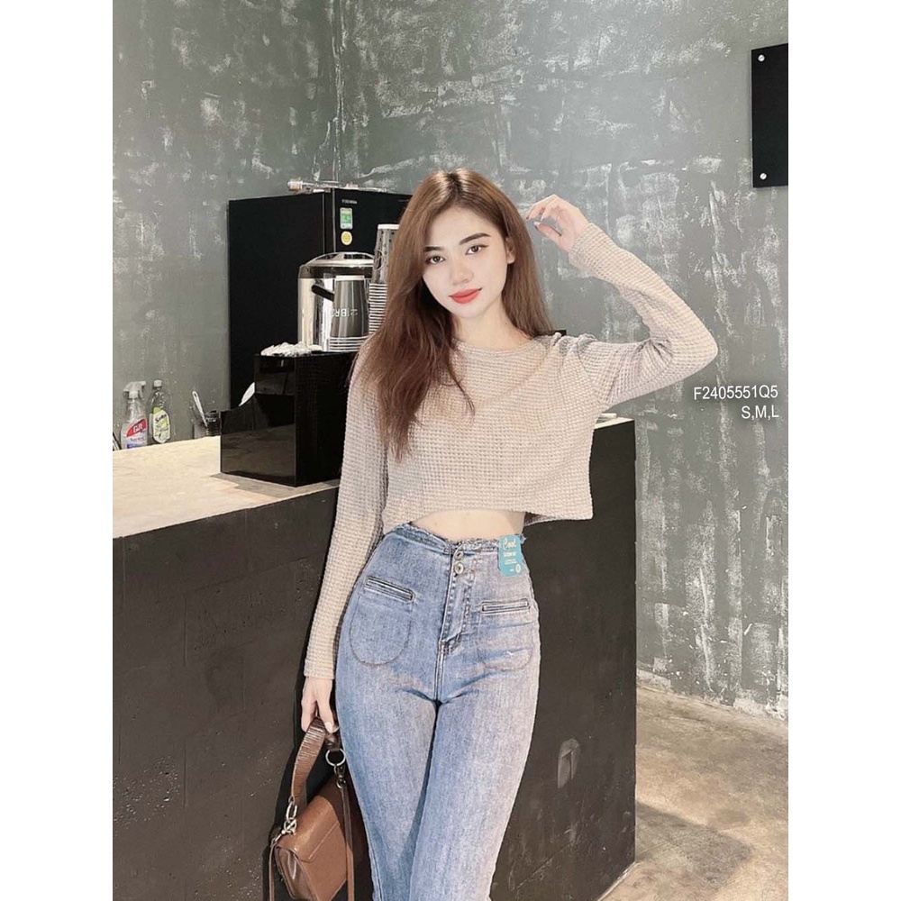 Quần jean dài ống loe đắp hai túi mổ trước lưng cao tôn dáng!