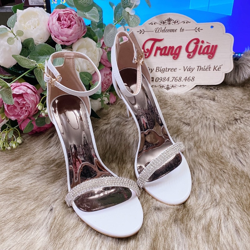 XĂNG ĐAN CƯỚI THIẾT KẾ ĐÍNH ĐÁ HANDMADE(hàng gắn đính thủ công theo yêu cầu, khách chắn chắn lấy mới đặt hộ shop nha)