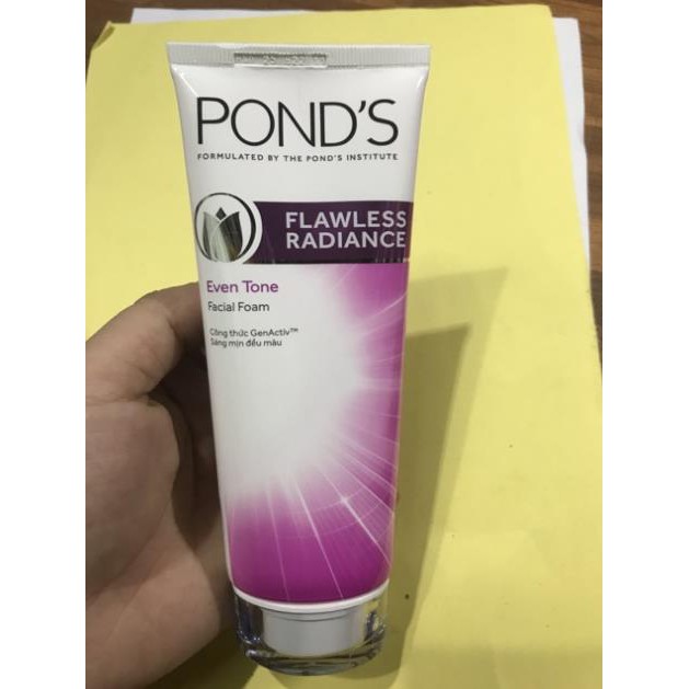 [ Mẫu mới ] Sữa rửa mặt POND’S FLAWLESS RADIANCE 100g cao cấp