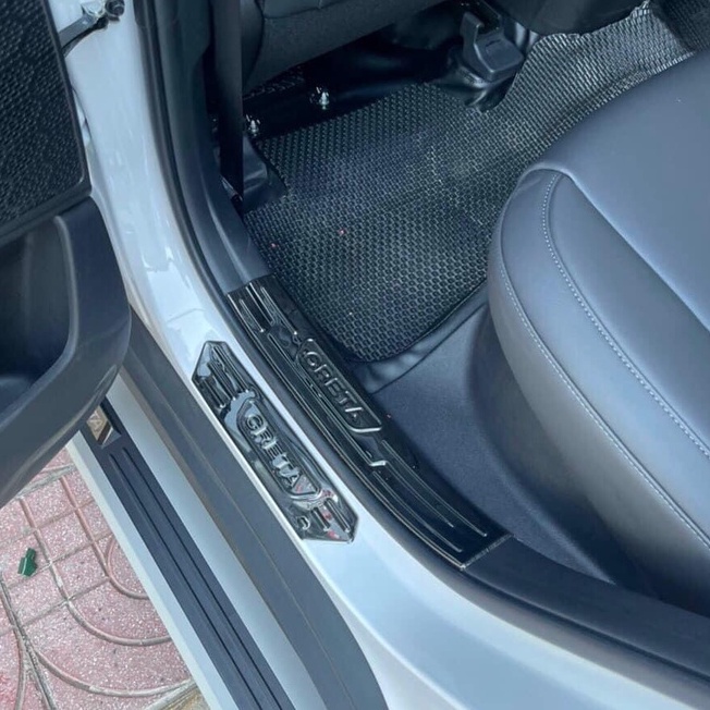 Nẹp cửa xe, ốp bậc cửa xe Creta 2021 2022 2023 Mẫu CARBON Cao Cấp  trang trí chống xước bậc cửa xe
