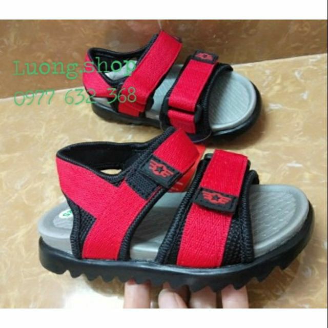 Dép sandal bitas bé trai đế êm (size 25-30) đỏ, đen