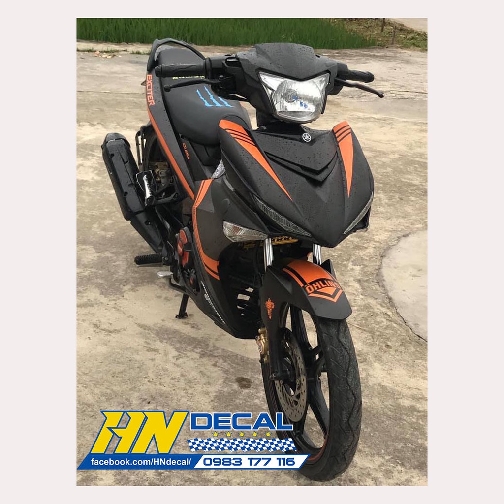 Tem Trùm Exciter 150 Đen Nhám Chỉ Cam