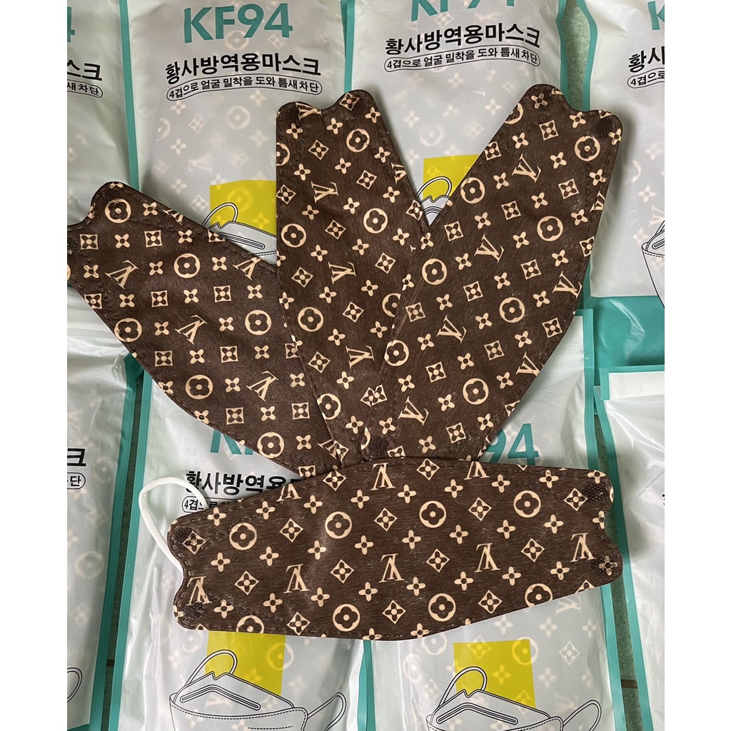 Khẩu trang KF94 LV Nước Ngoài, kháng khuẩn cao, mền, mịn