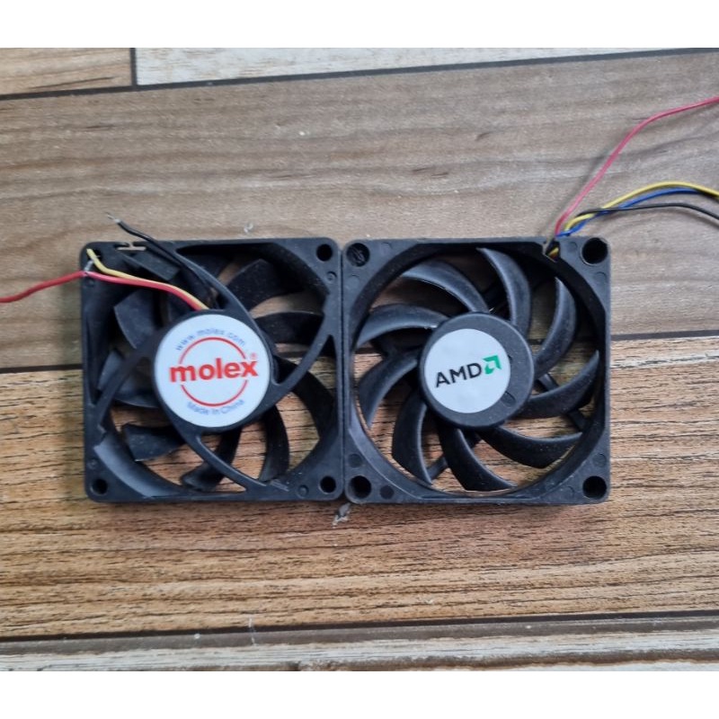 Quạt DC 12V  0.20A-0.30A 7cm(đã qua sử dụng)