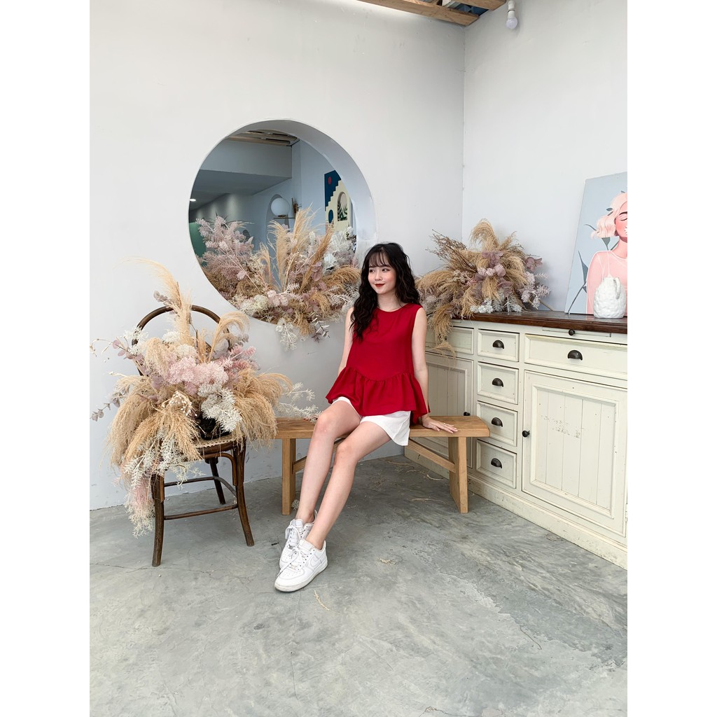 Set Bộ Đũi Tiểu Thư Áo Đỏ và Quần Short(sooc) Trắng-Hàng Thiết Kế Size M,L.