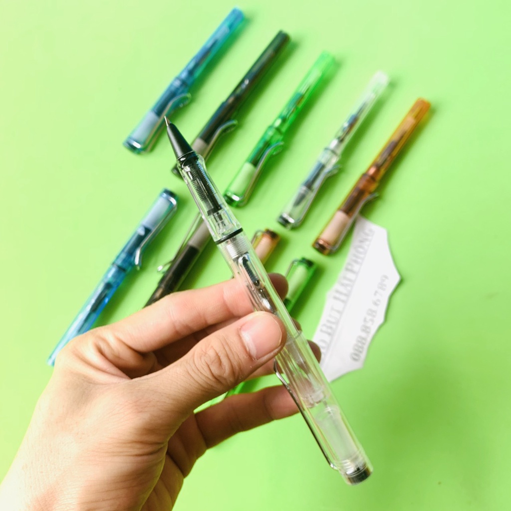 Bút máy trong suốt ngòi nhỏ