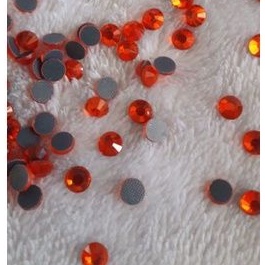 50g đá ủi nhiệt 5mm,4mm chân keo DMC