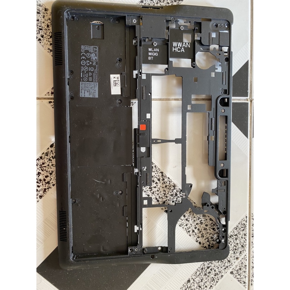 VỎ D SƯỜN  VÀ NẮP ĐÍT E, MẶT B, LOA, PHÍM, RẮC NGUỒN dùng cho Latitude E7250