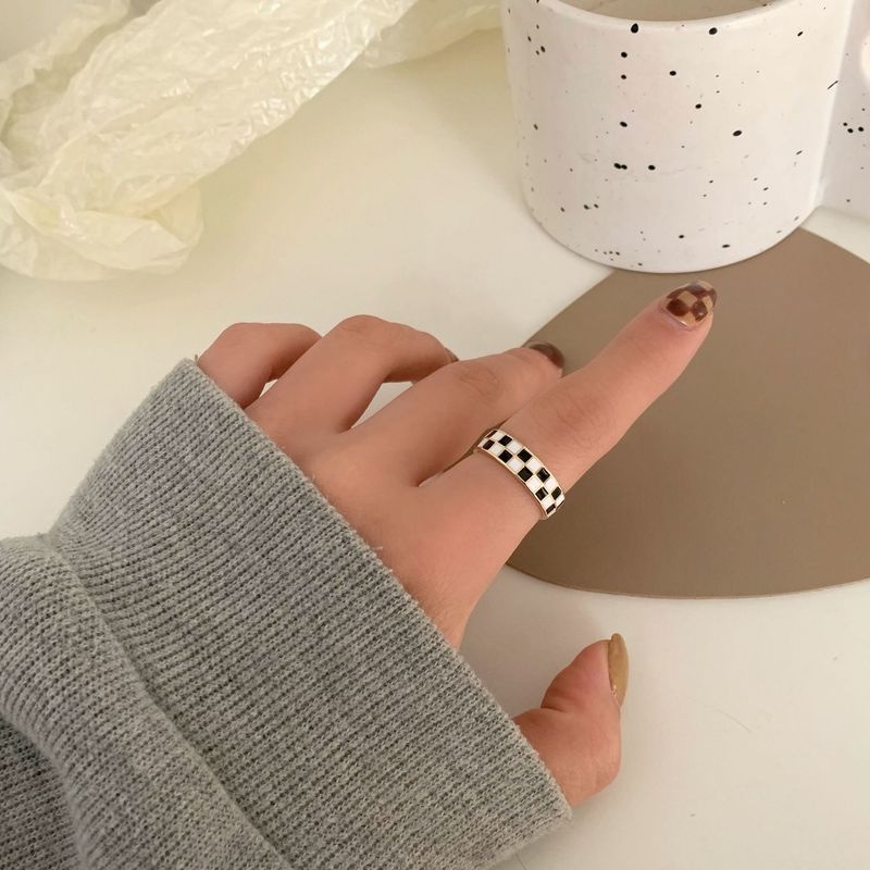 Nhẫn hợp kim họa tiết kẻ ca rô thời trang dành cho nữ