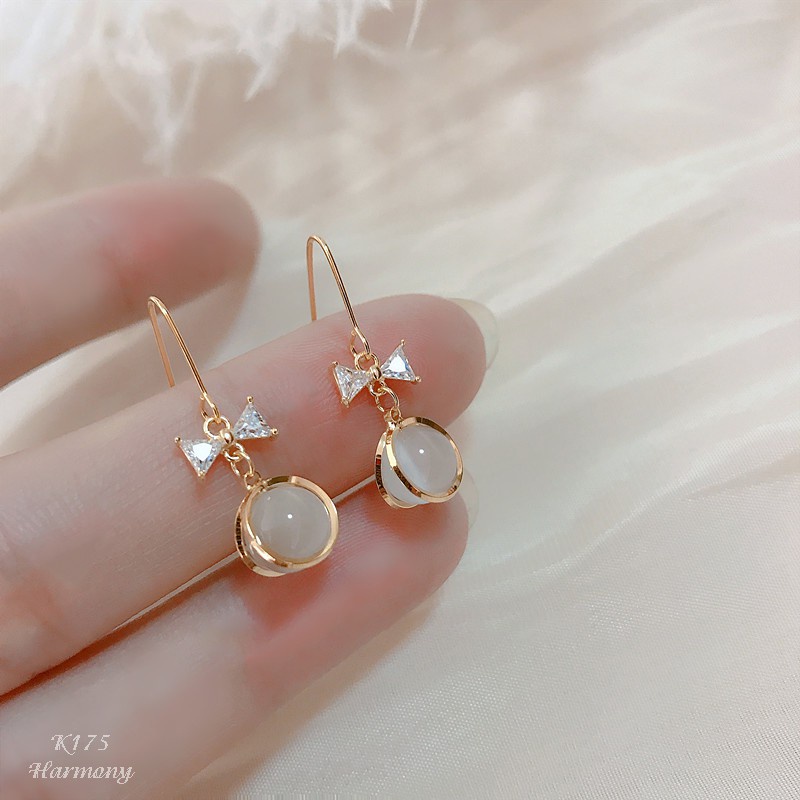 Bông tai, Khuyên tai nữ bạc cao cấp mạ vàng đá mắt mèo nhân tạo Jenia dạng móc nơ đính hạt K175| TRANG SỨC BẠC HARMONY