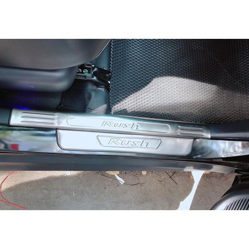 ốp bậc trong ngoài toyota rush