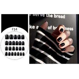 Bộ 24 móng tay giả màu đen trơn kèm keo