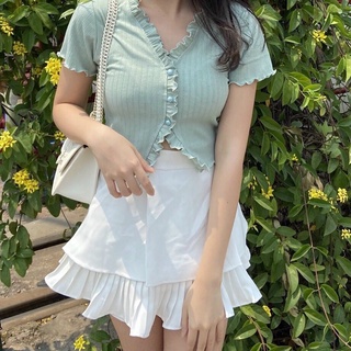 Áo Croptop Nút Ngực Viền Bèo