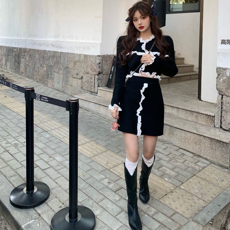 Set áo len dài tay màu đen + chân váy thời trang nữ tính