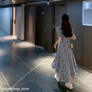 Váy dáng dài xẻ tà