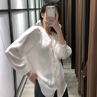 Áo sơ mi H&M cổ chữ V