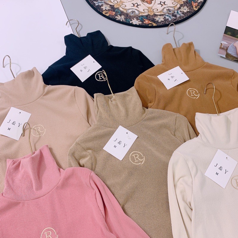 BÁN SỈ ÁO NHUNG TĂM CỔ LỌ THÊU CHỮ R CHO NỮ | BigBuy360 - bigbuy360.vn