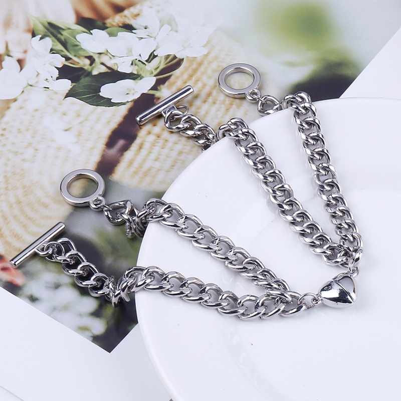 Set 2 vòng tay chuỗi hạt/ trái tim đính nam châm cho cặp đôi