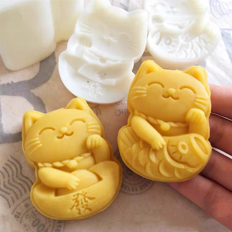 Khuôn bánh trung thu mèo thần tài 50g 75g