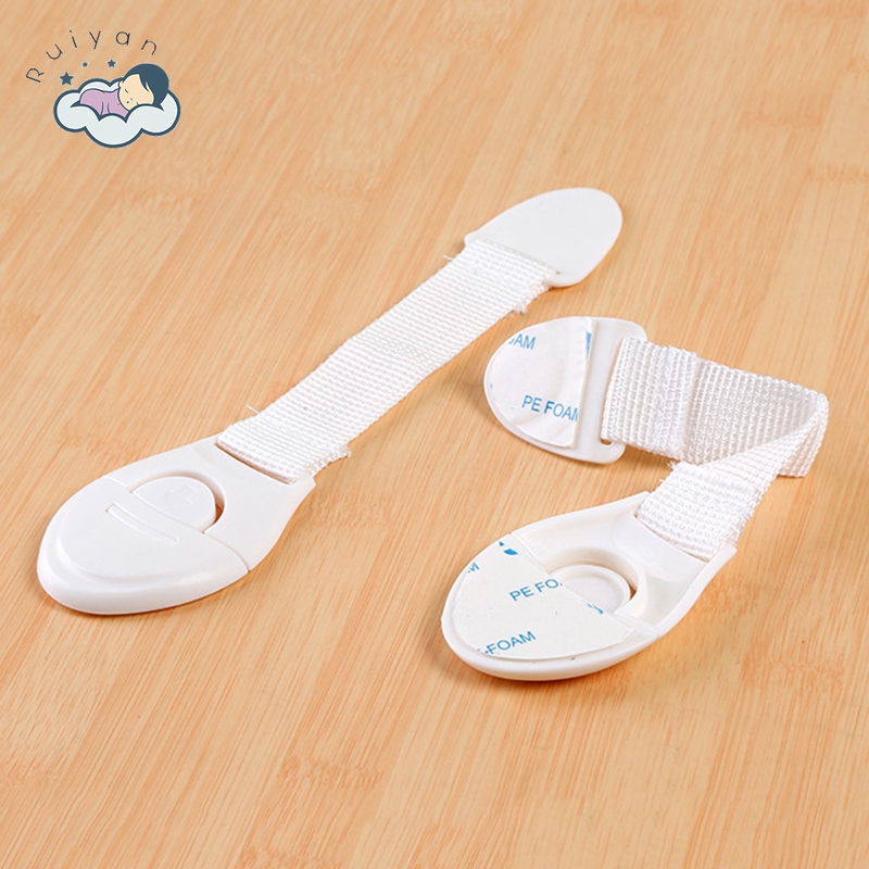 Khóa ngăn tủ bảo vệ an toàn cho bé bằng nhựa màu trơn