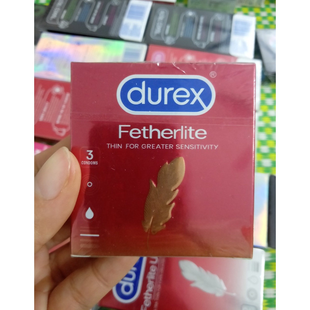 Bao cao su Durex Fetherlite 3 bao chính hãng. Màu đỏ, dòng bao ôm siêu mỏng.
