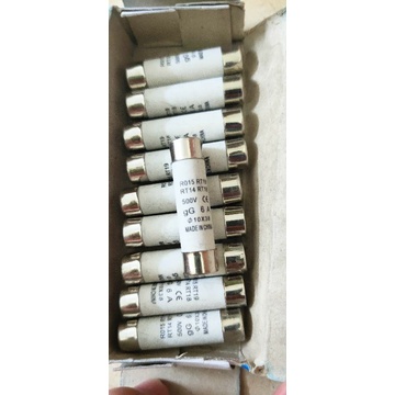 10 Cầu chì sứ 6A 10x38