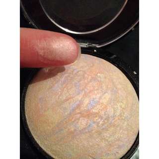 Phấn bắt sáng M@C Mineralize Skinfinish