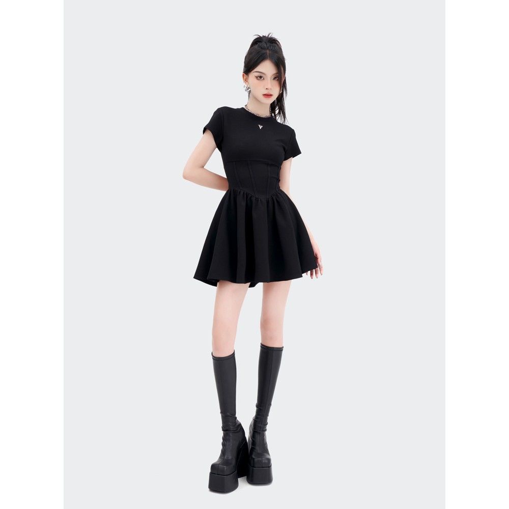 Váy xòe mảnh mai màu đen nữ Girdle phong cách tối giản