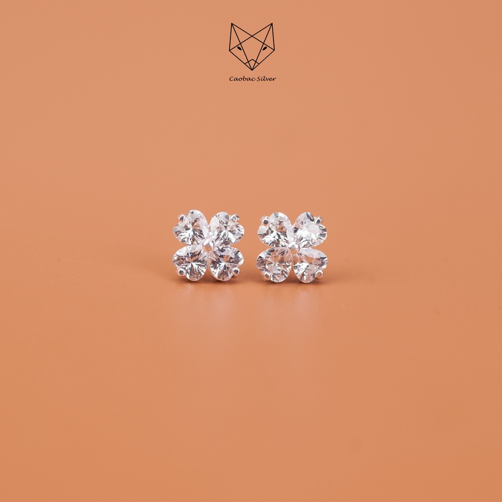 Khuyên Bạc Ta S925 Đính Đá Cao Cấp CaoBac Silver Bốn Cánh Đá Lấp Lánh Đơn Giản, Dễ Thương Mang Lại May Mắn Cho Bạn Nữ