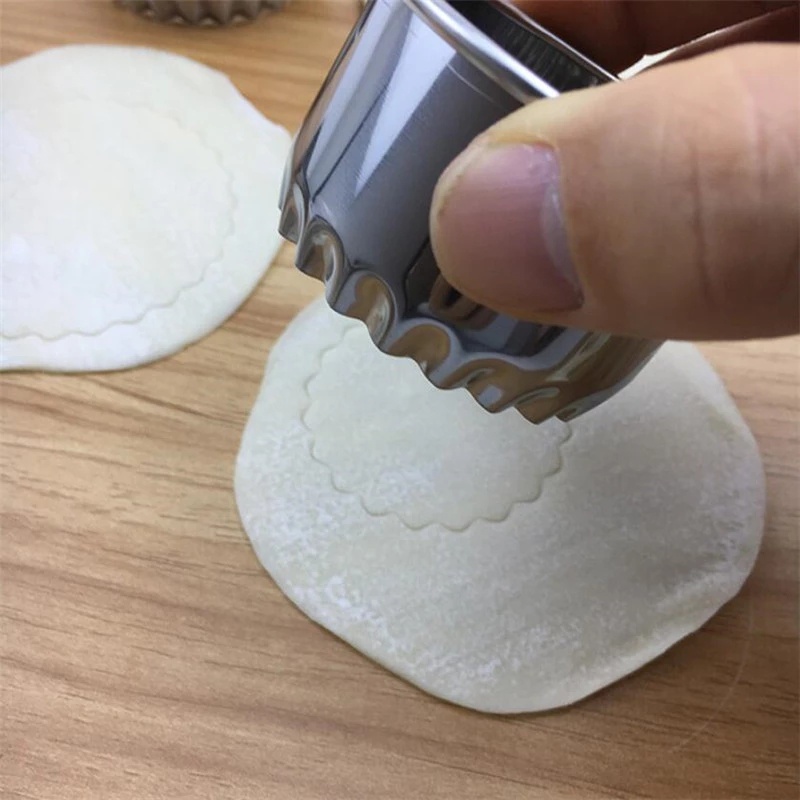 Bộ 3 khuôn cắt bánh hình tròn/ bông hoa bằng thép không gỉ tiện dụng cho nhà bếp