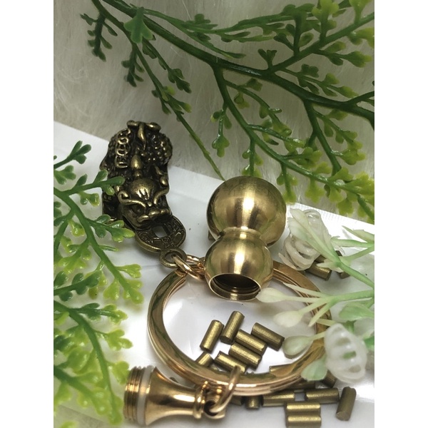 MÓC KHOÁ ĐỒNG + 30 VIÊN ĐÁ