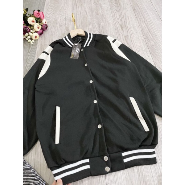 Áo Khoác bomber vải nỉ vai phối da cúc bấm unisex đen viền trắng | BigBuy360 - bigbuy360.vn