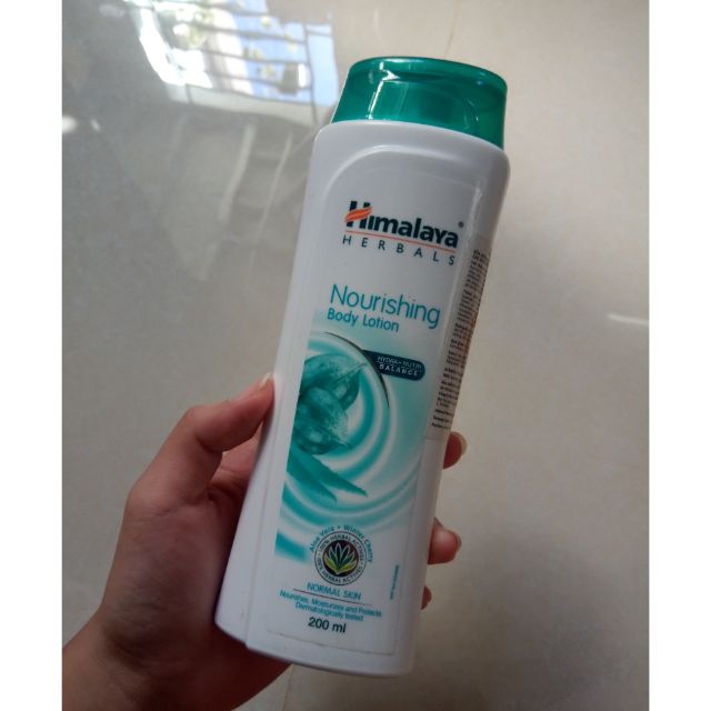 Kem dưỡng thể Himalaya Herbals 200ml