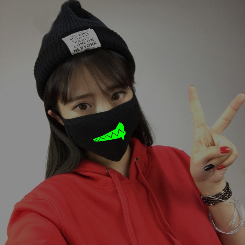 Khẩu Trang Dạ Quang-Khẩu Trang Hoạ Tiết Đầu Lâu Phát Sáng Trong Đêm | BigBuy360 - bigbuy360.vn