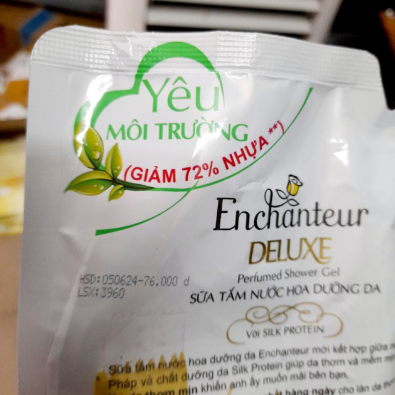 [450g] Sữa Tắm Hương Nước Hoa Enchanteur Charming Túi | BigBuy360 - bigbuy360.vn