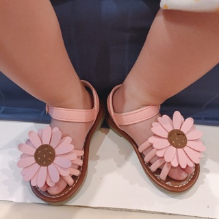 Sandal hoa cho bé cực xinh iu