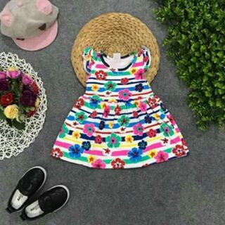 Đầm hoa xòe