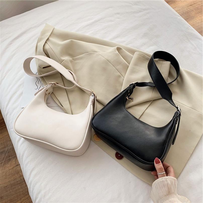 Túi đeo chéo thời trang đen trắng